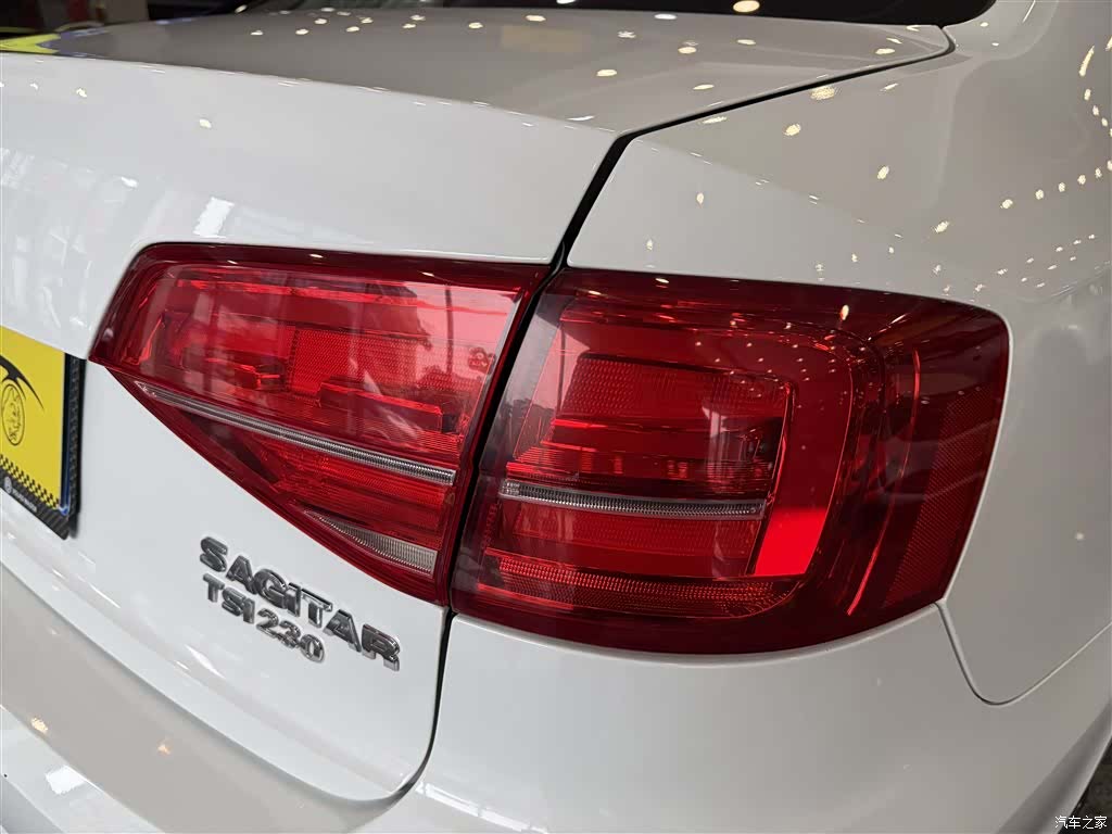 Volkswagen Sagitar, 2015 30