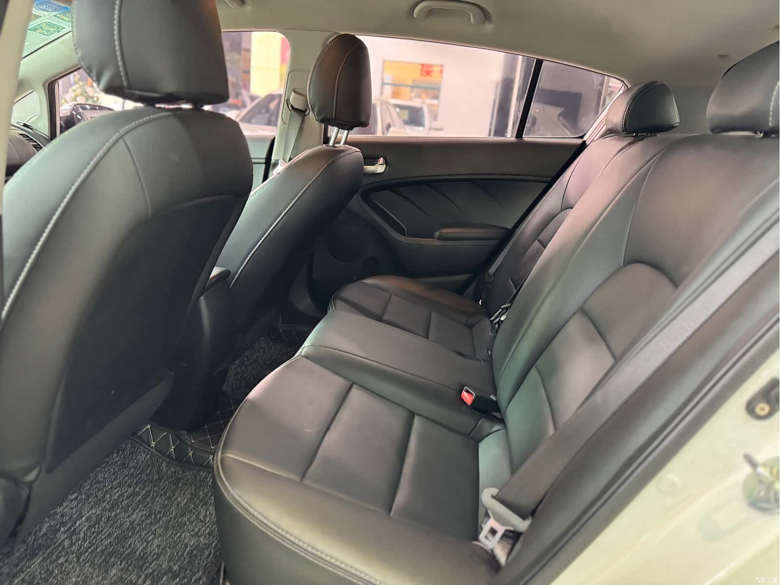 Kia K3, 2015 10