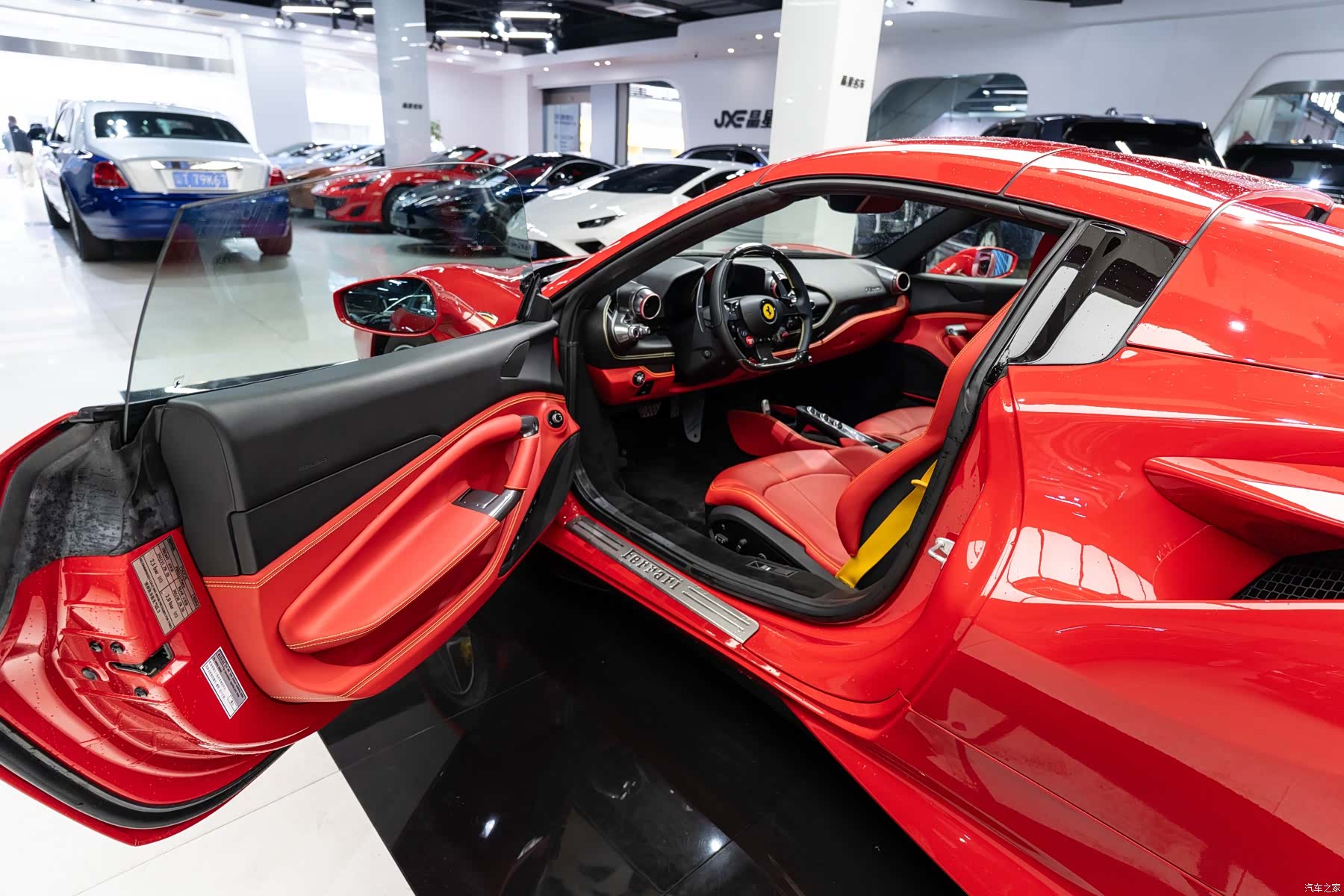 Ferrari F8, 2022 4