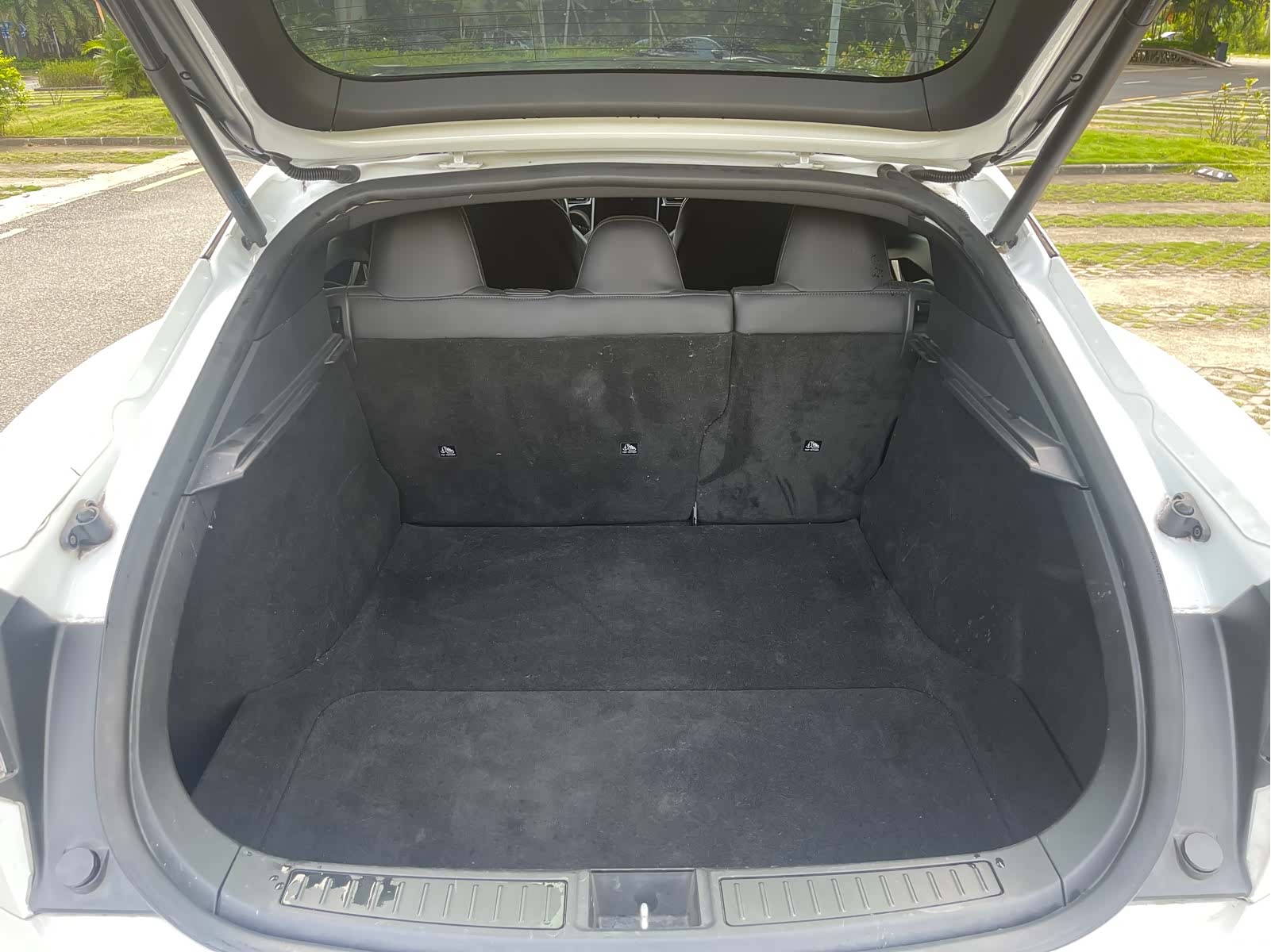 Tesla Model S, 2019 9