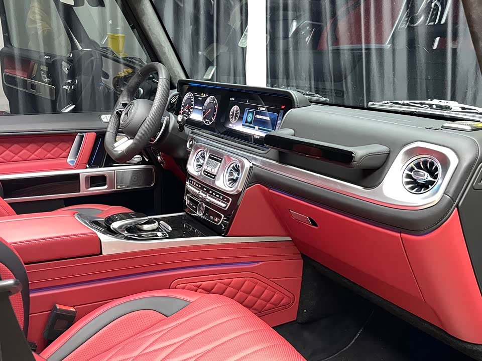 Mercedes-Benz G-class