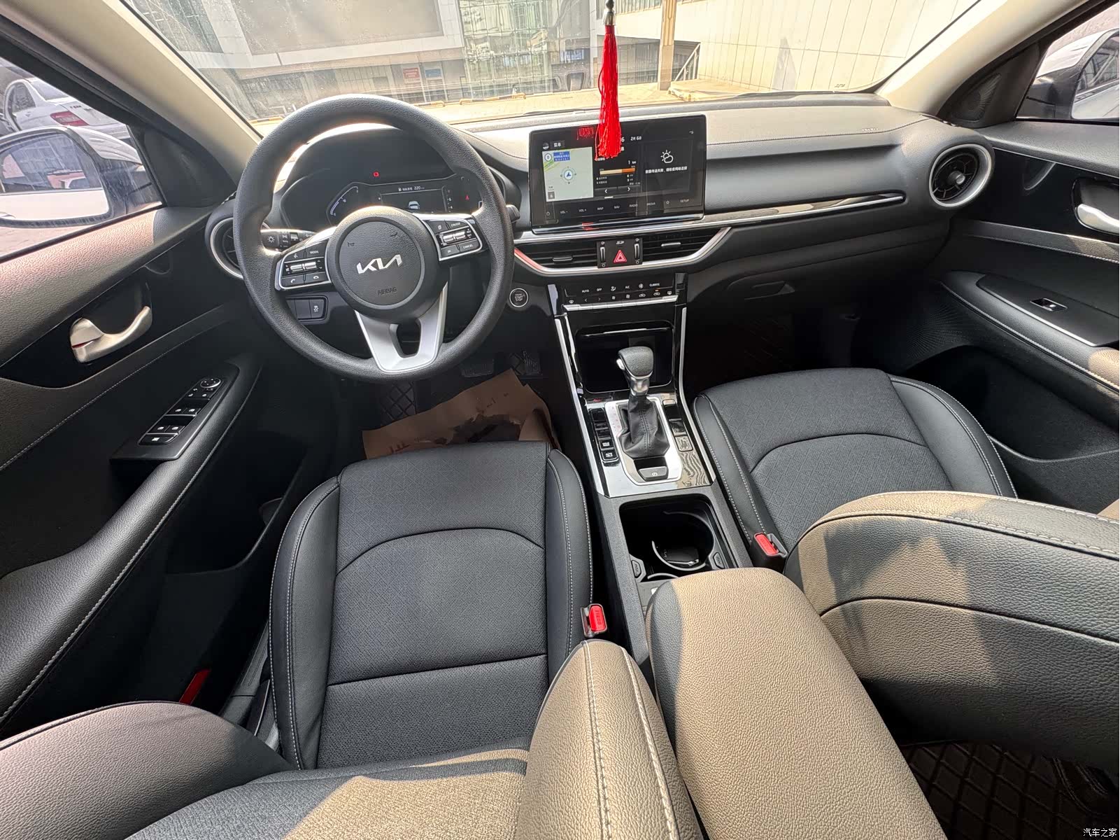 Kia K3, 2022 все фото