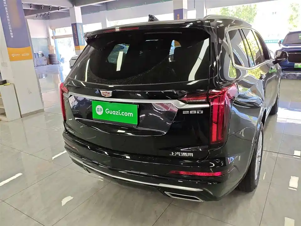 Cadillac XT6