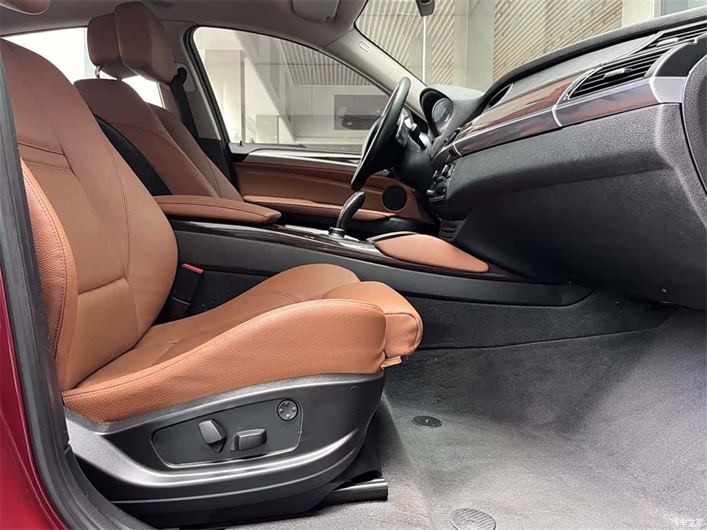BMW X6, 2015 11