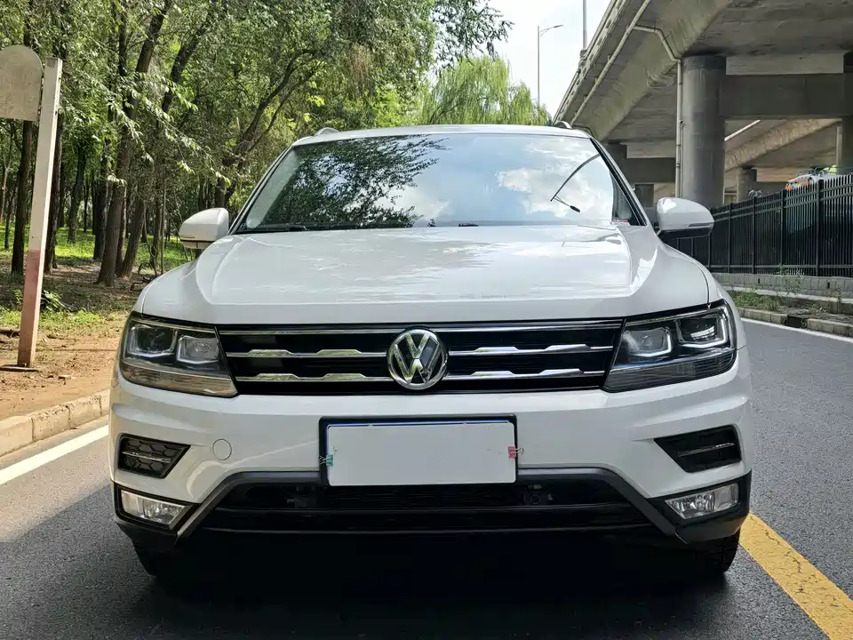 Volkswagen Tiguan L Volkswagen Tiguan L