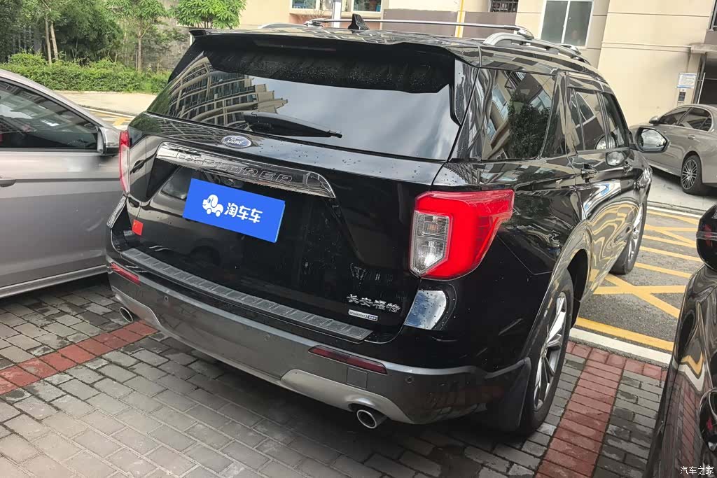Ford Explorer, 2021 3