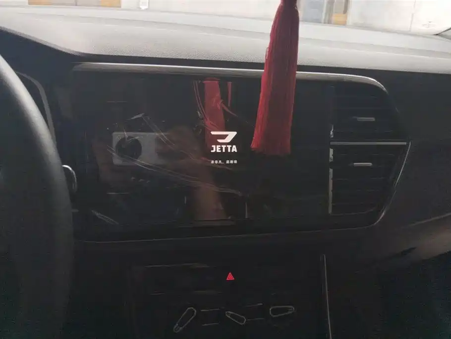 Jetta VS5