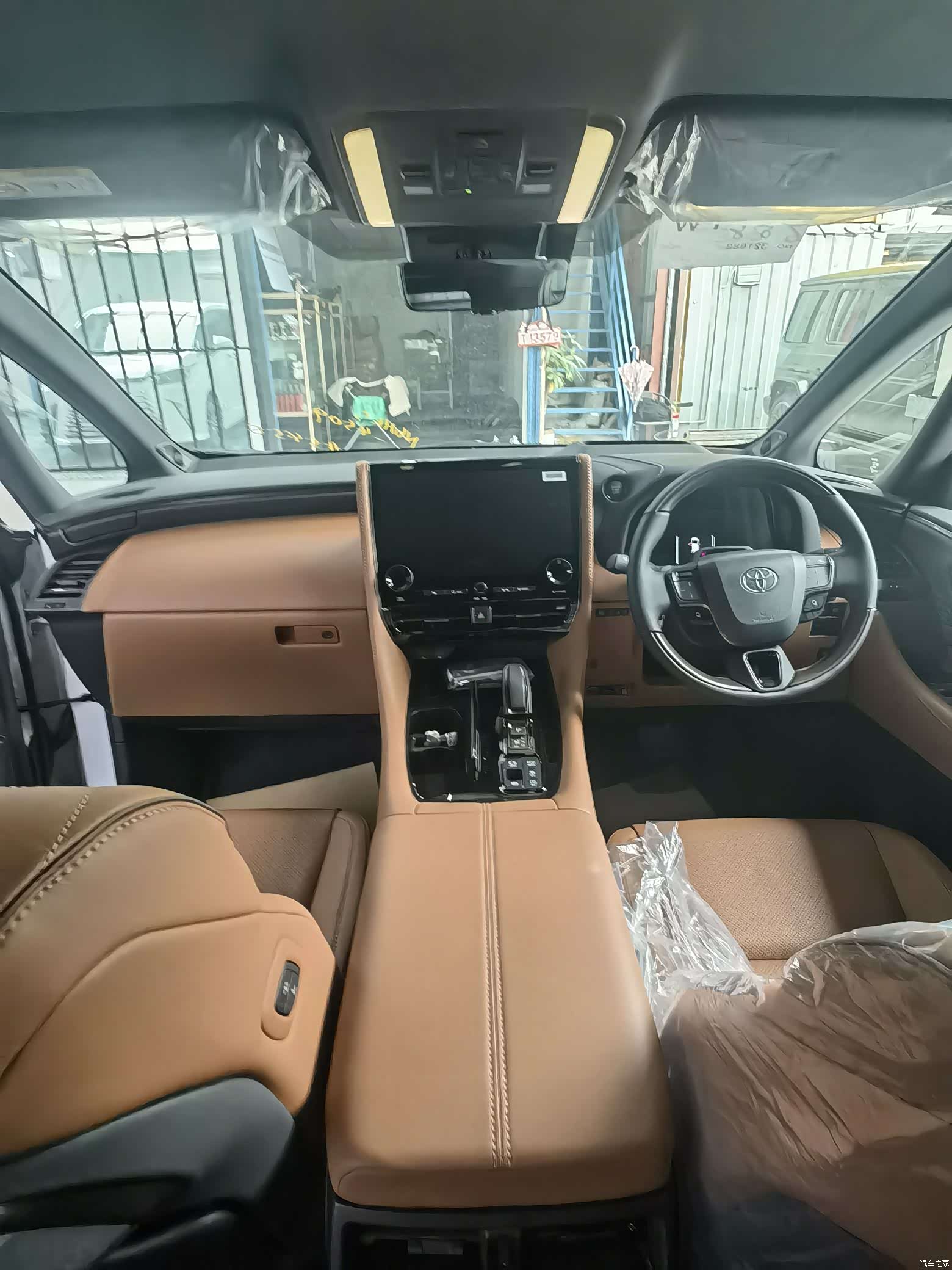 Toyota Vellfire, 2024 7