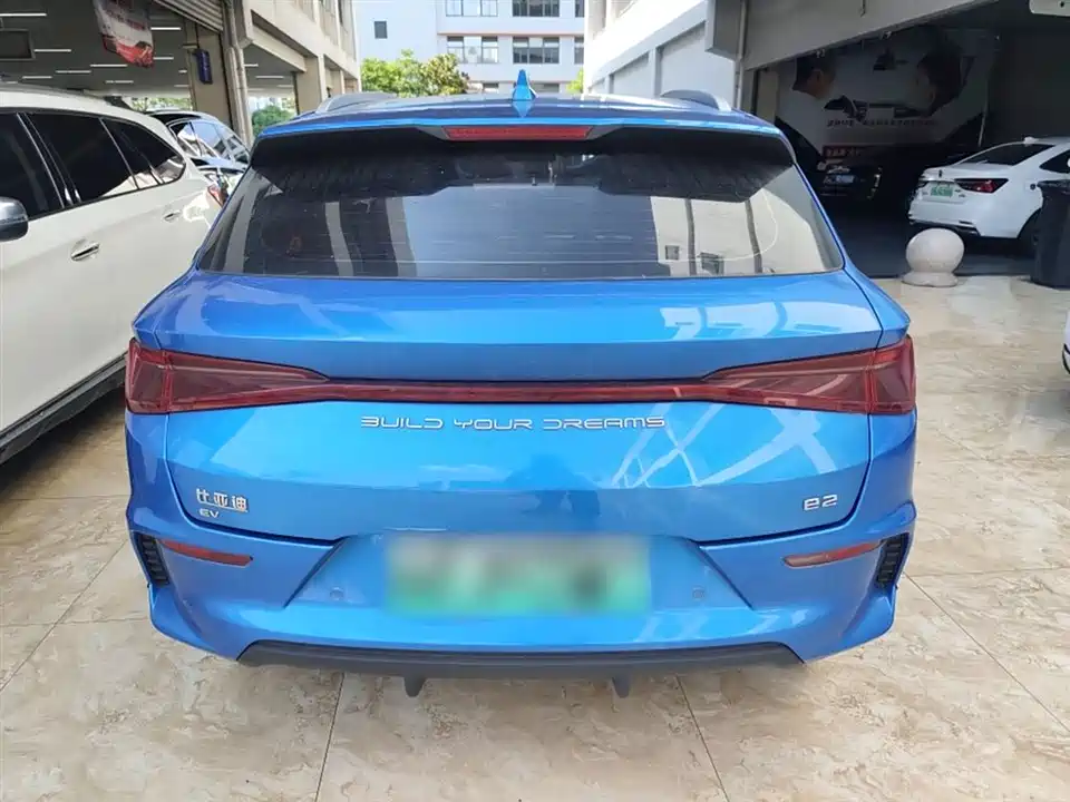 BYD e2