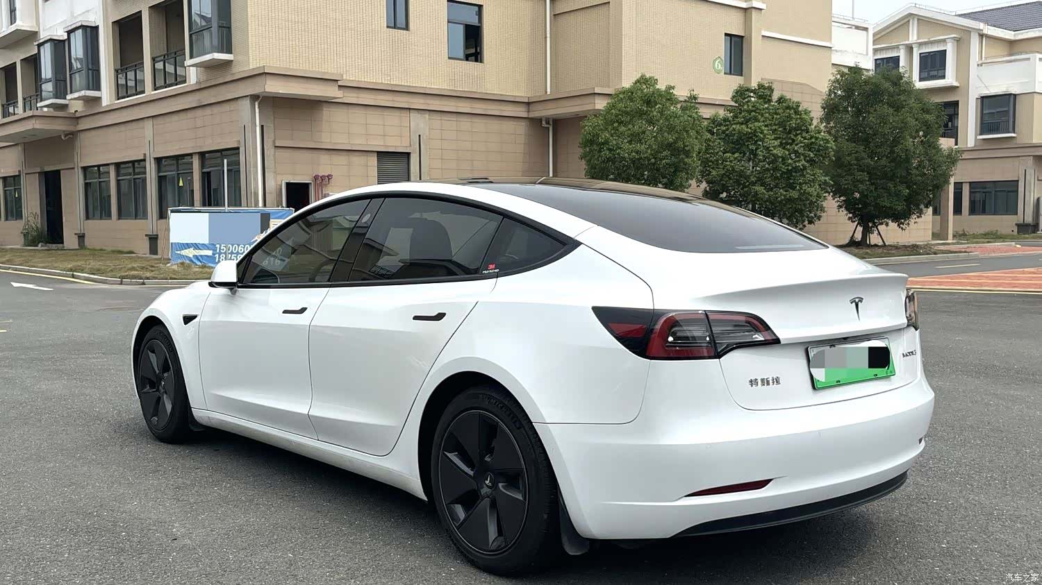 Tesla Model 3, 2023 4