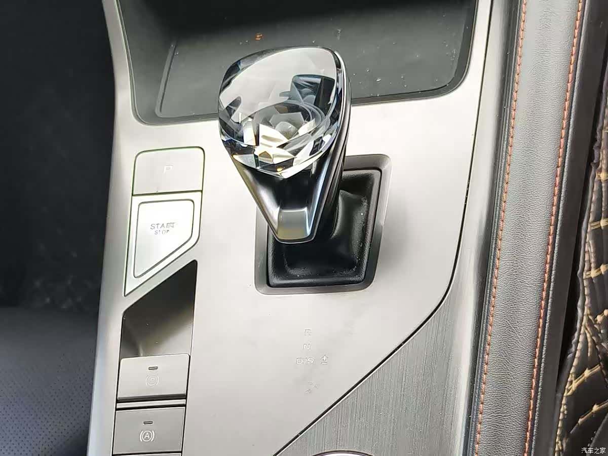 Roewe RX5, 2023 14