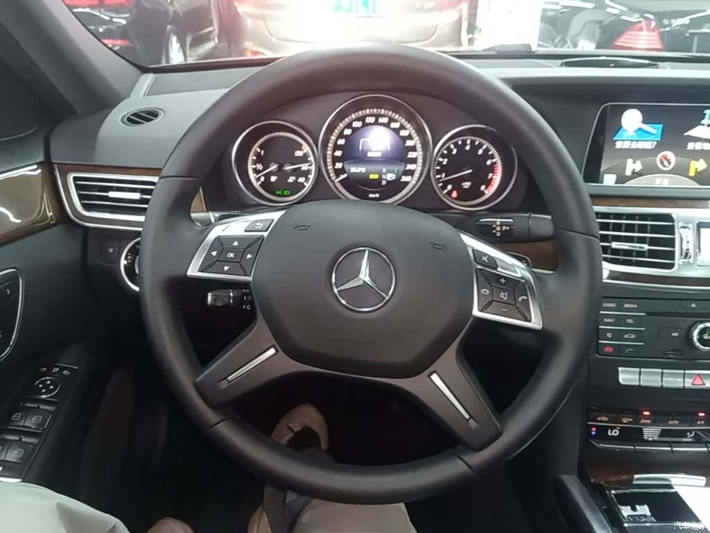 Mercedes-Benz E-Class, 2015 11