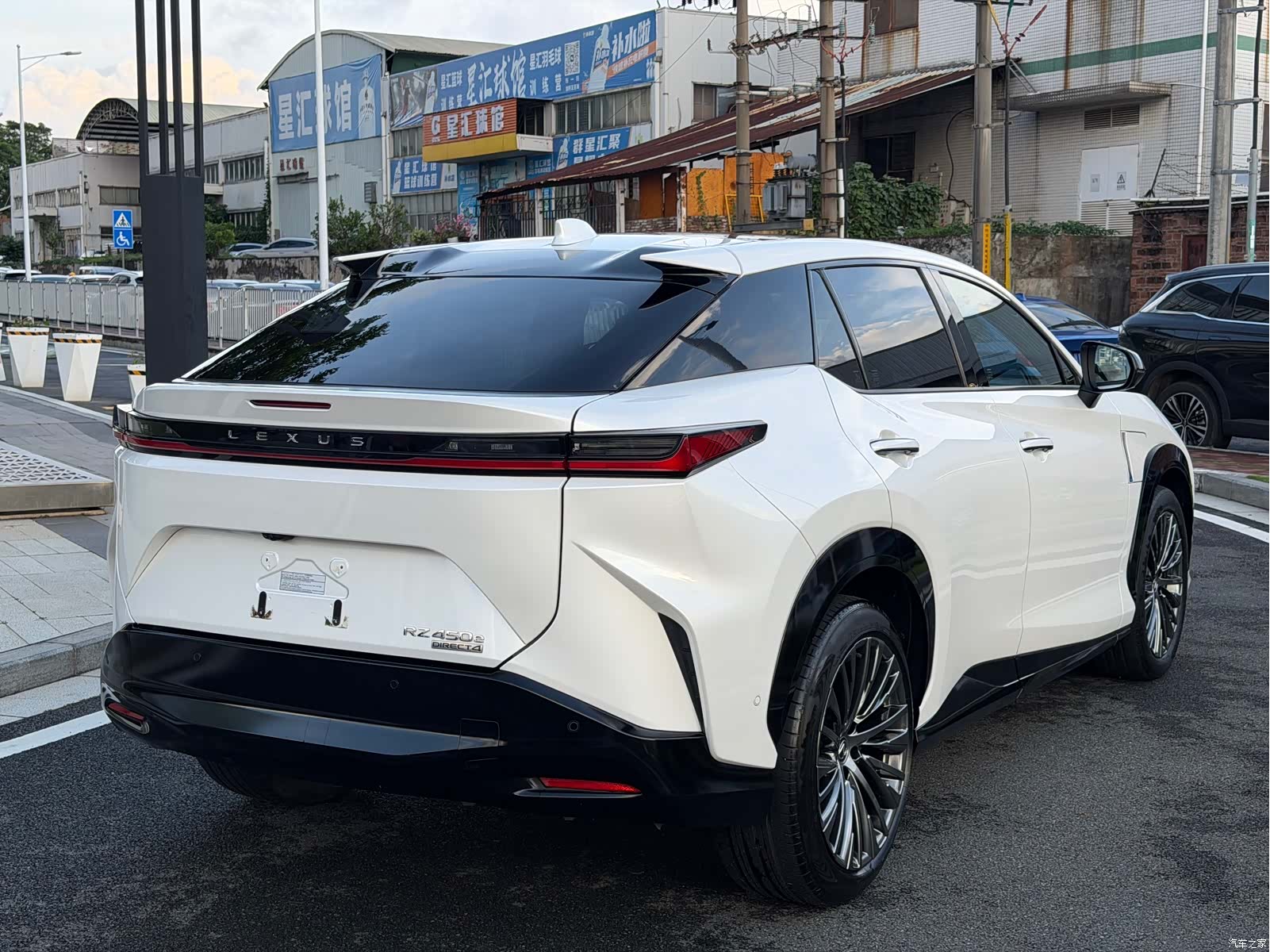 Lexus RZ, 2023 13