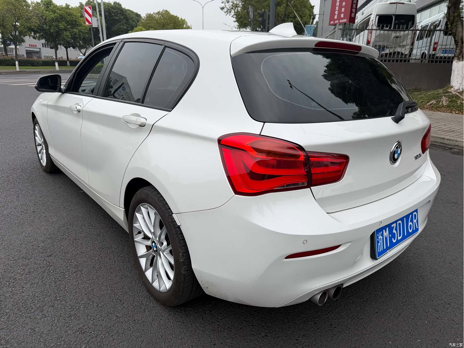 BMW 1 Series, 2016 все фото