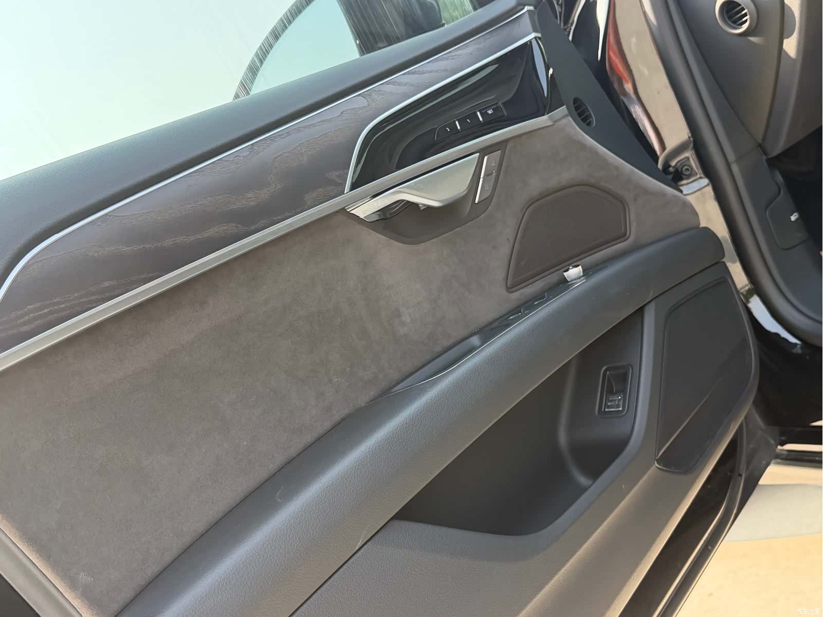 Audi A8L, 2021 9