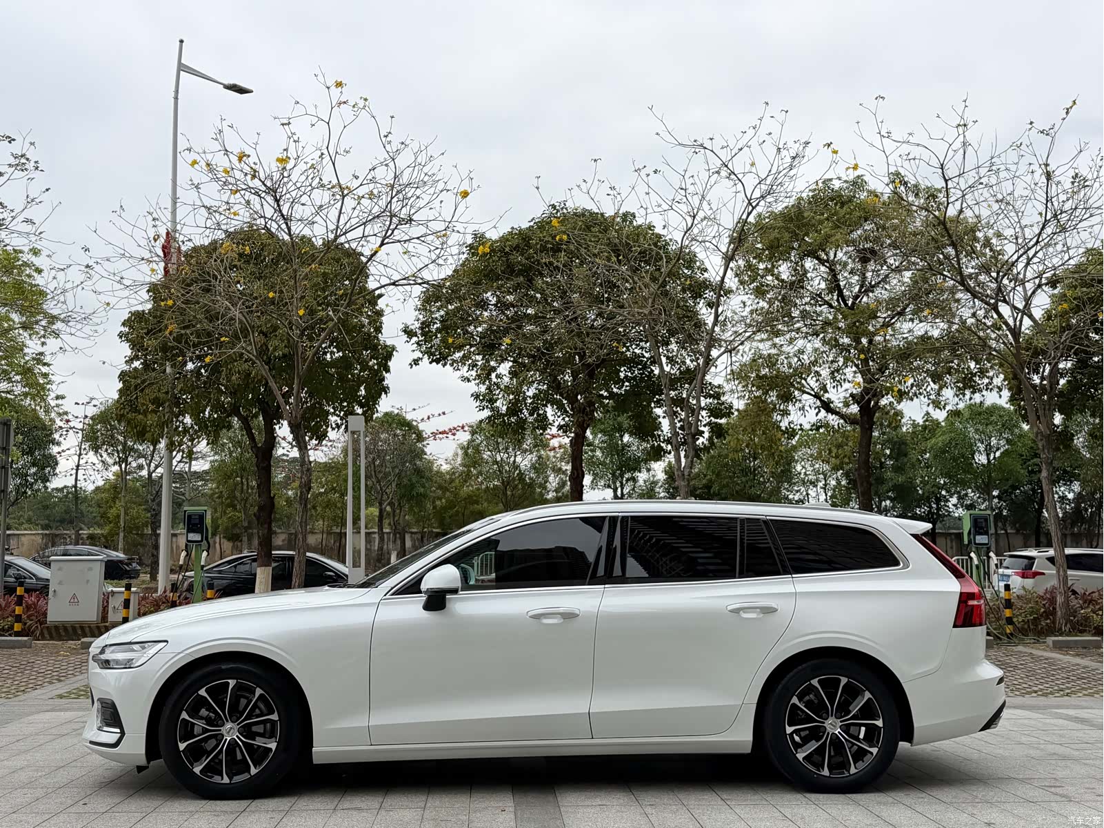 Volvo V60, 2020 12