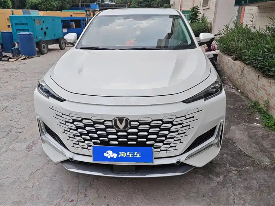 Changan UNI-K Smart iDD