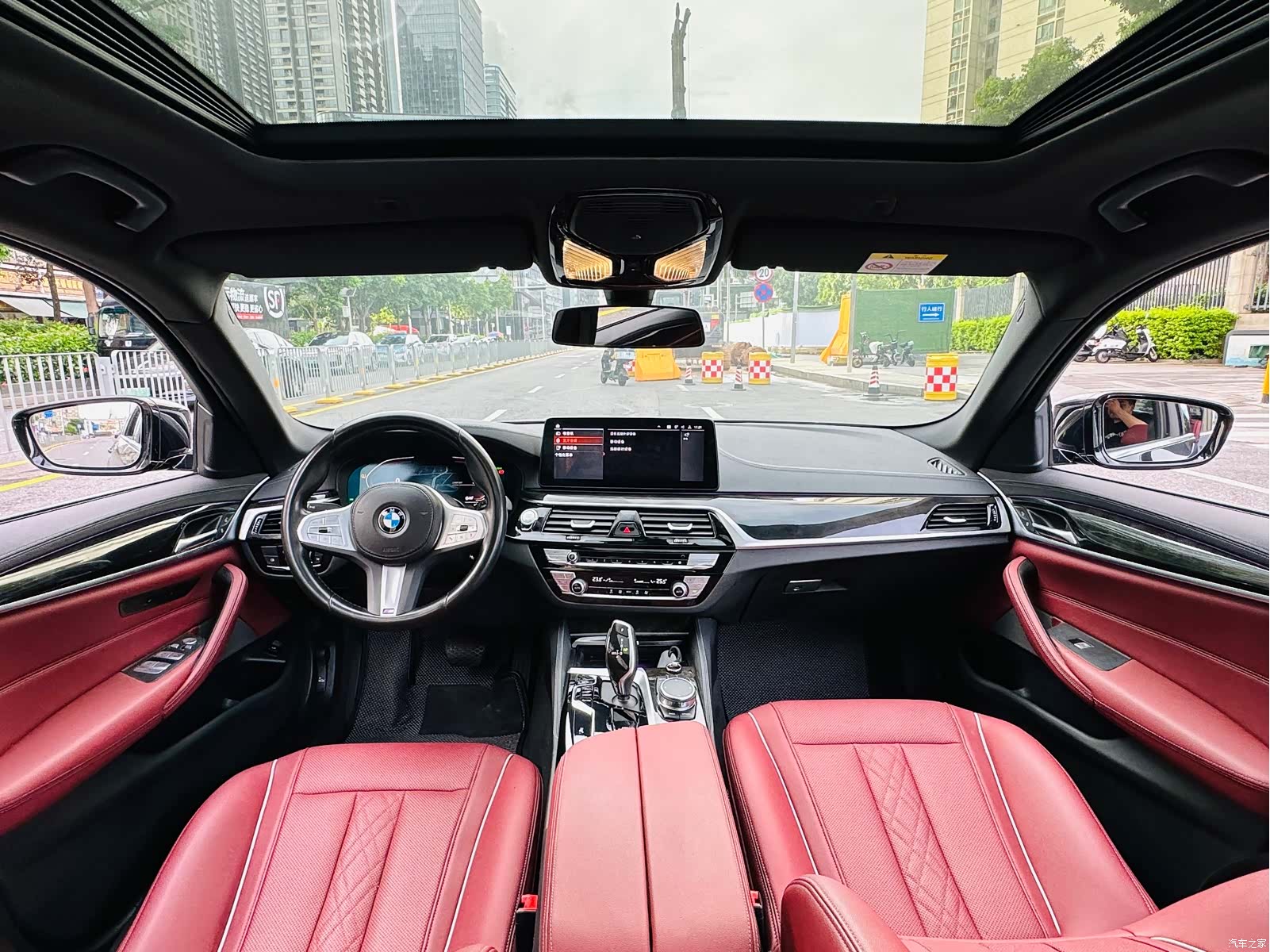 BMW 5 Series, 2023 11