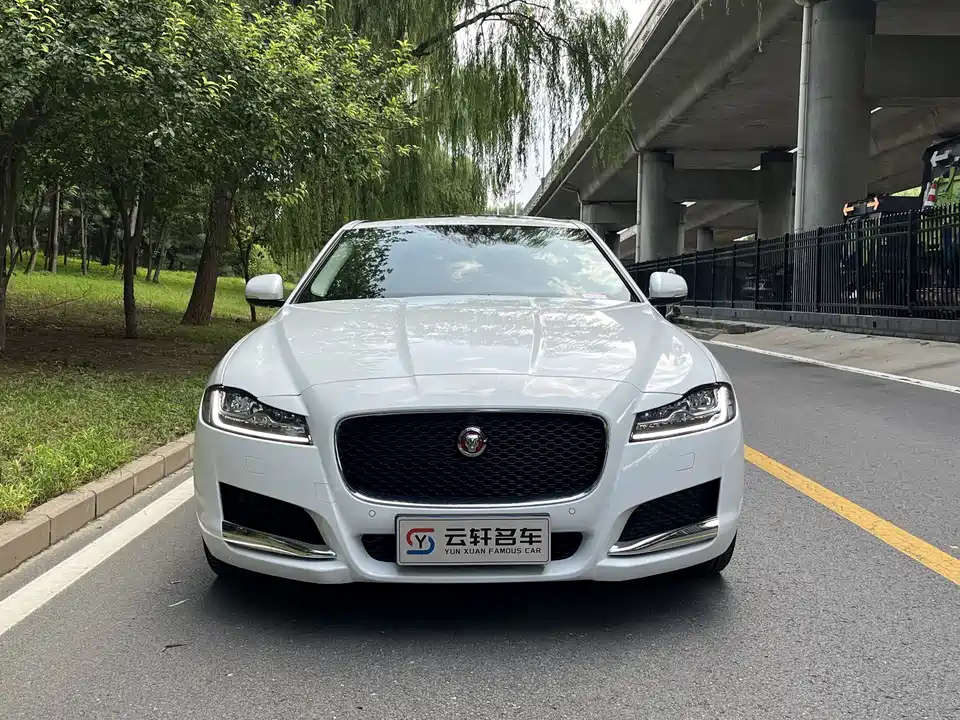 Jaguar XFL Jaguar XFL