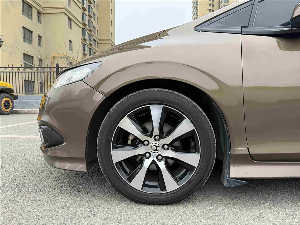 Honda Jade, 2015 14