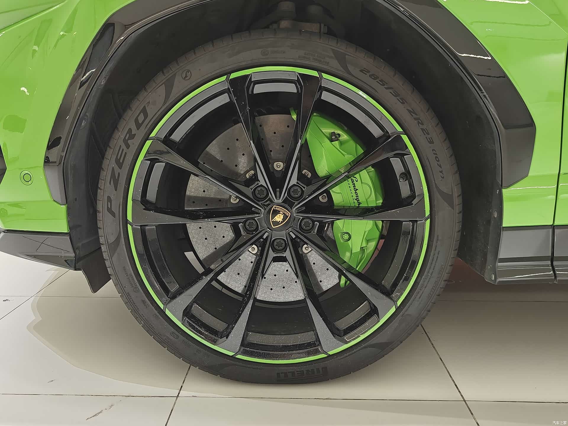 Lamborghini Urus, 2021 4