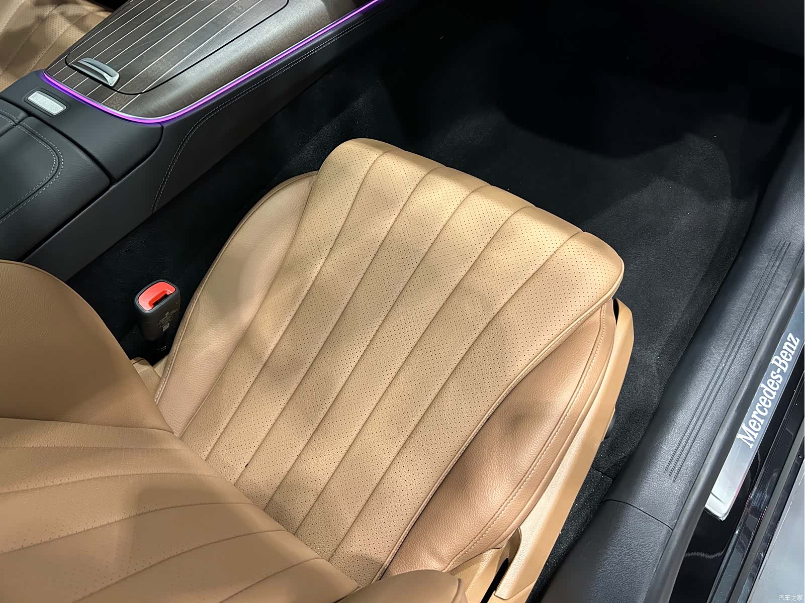 Mercedes-Benz E-Class, 2024 17