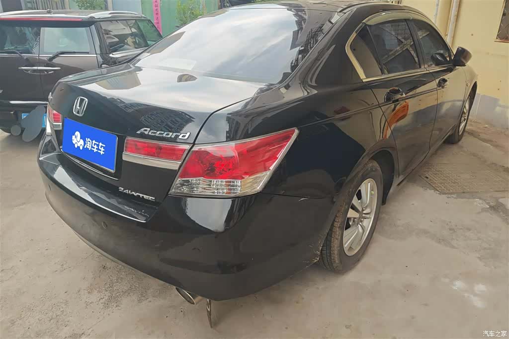 Honda Accord, 2012 3