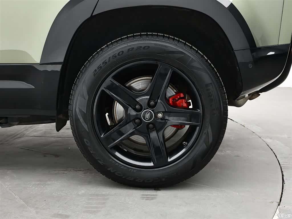 Land Rover Defender, 2021 8
