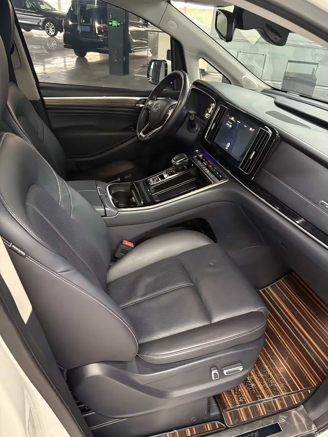 Trumpchi M8, 2021 10