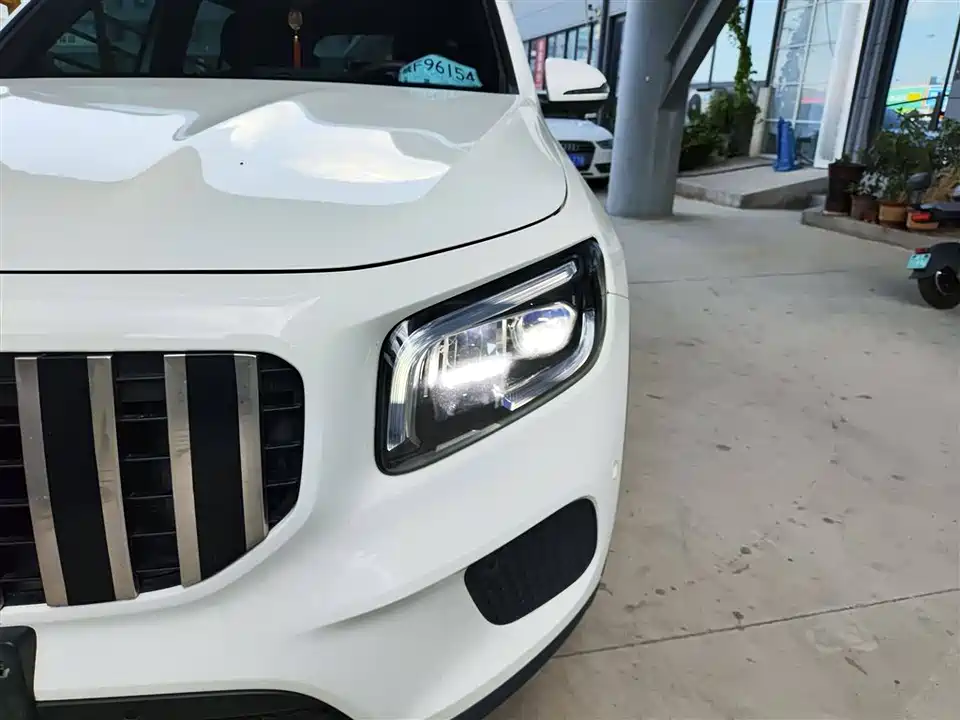 Mercedes-Benz GLB