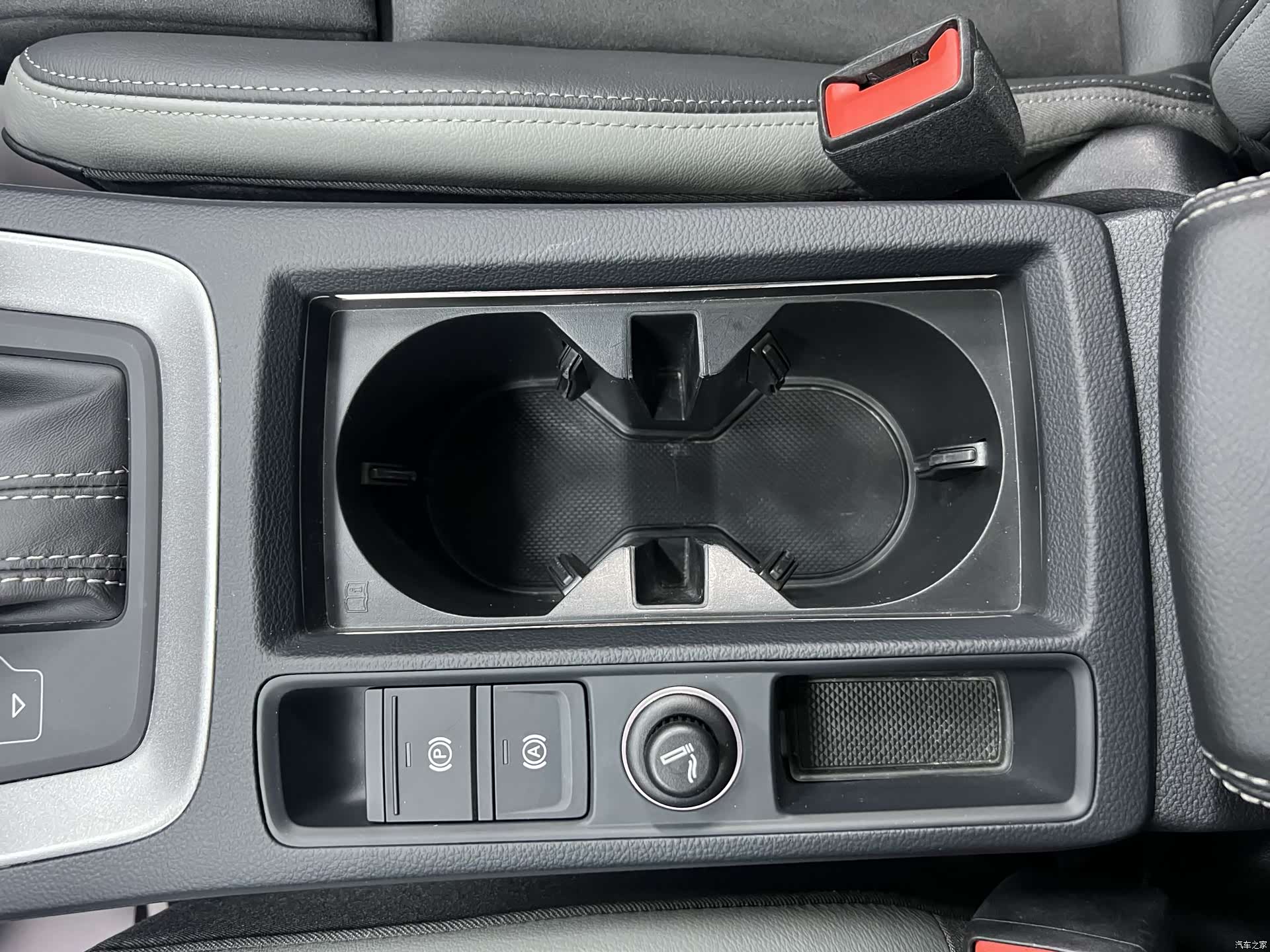 Audi Q3, 2022 13