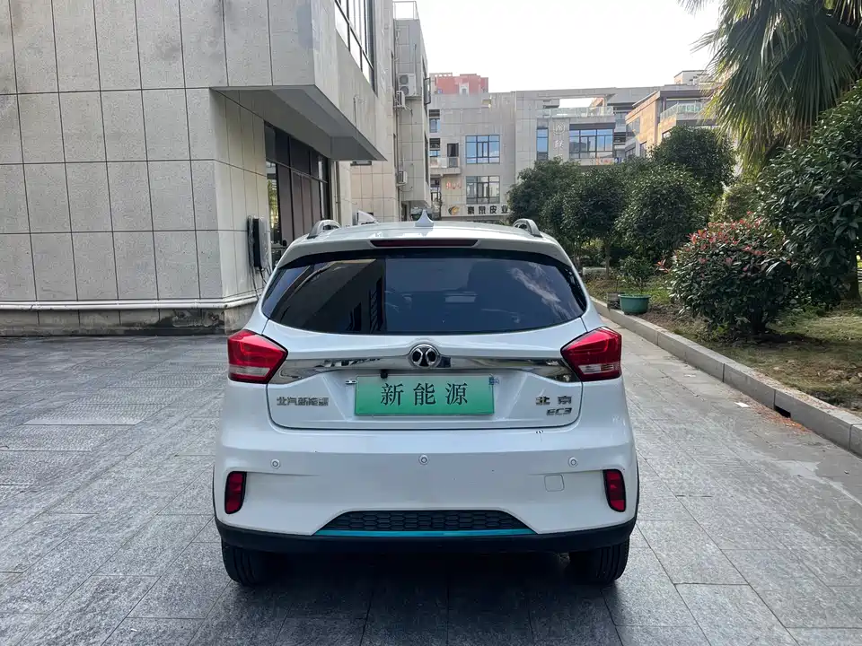 BAIC EC3