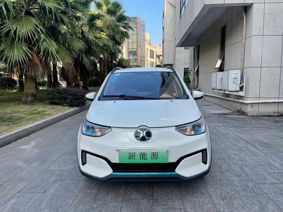 BAIC EC3