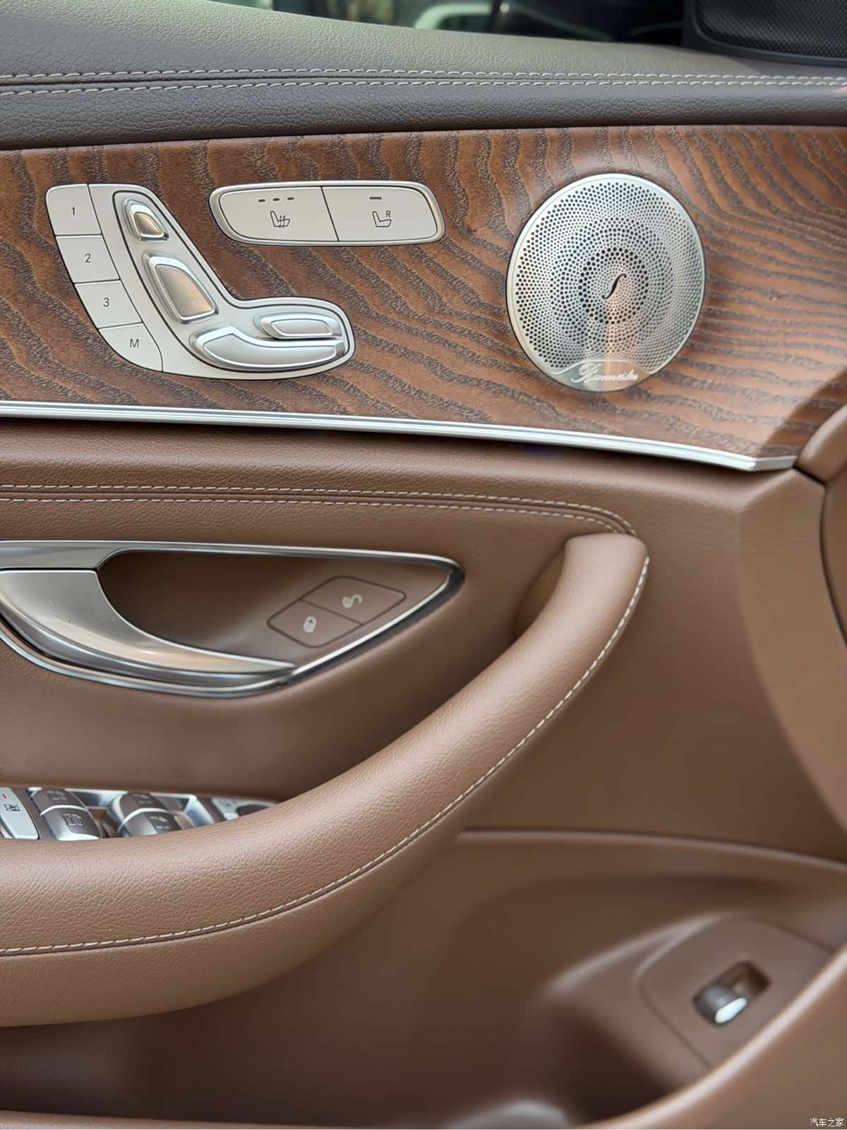 Mercedes-Benz E-Class, 2023 14