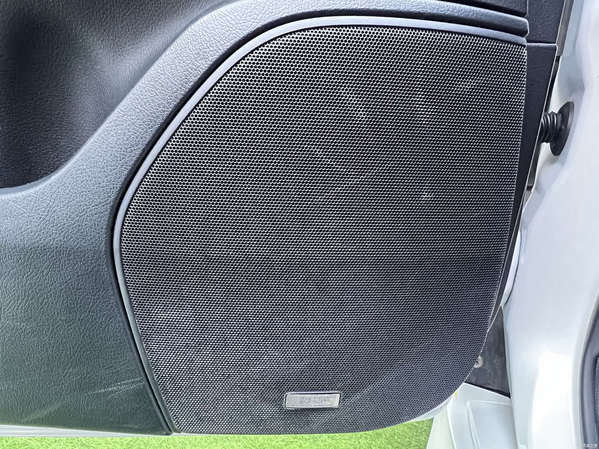 Lexus LX, 2022 21