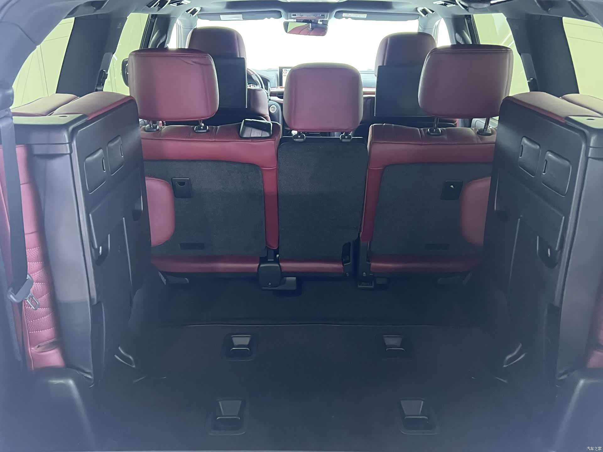Lexus LX, 2022 28