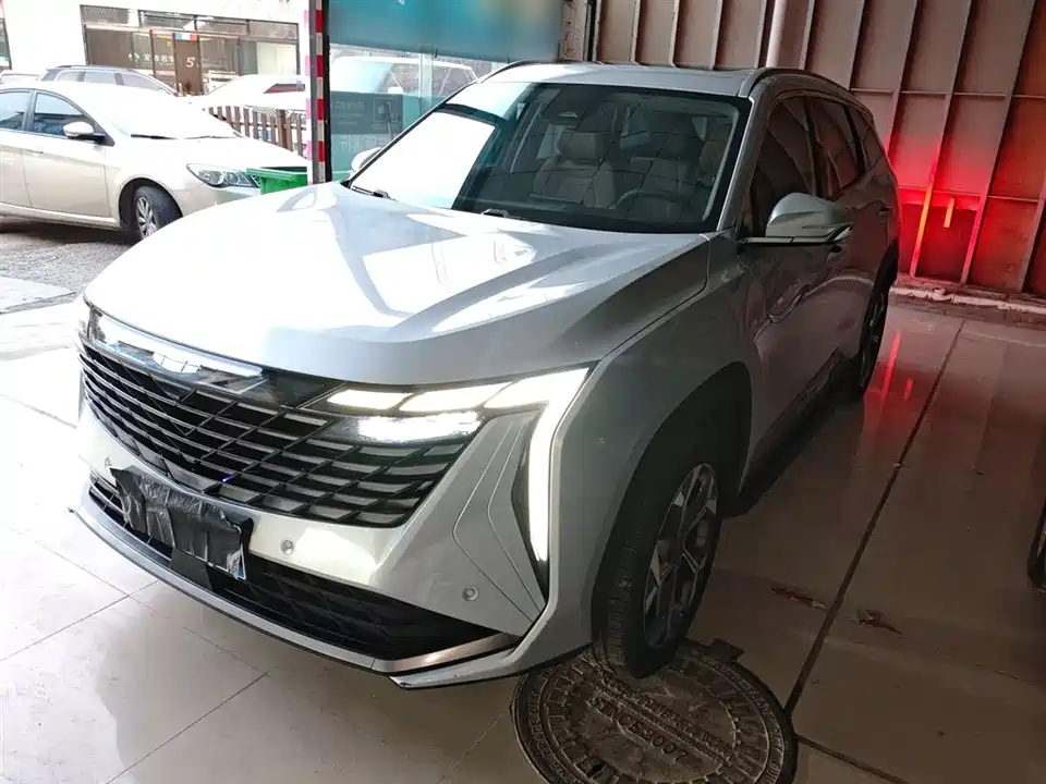 Geely Atlas L