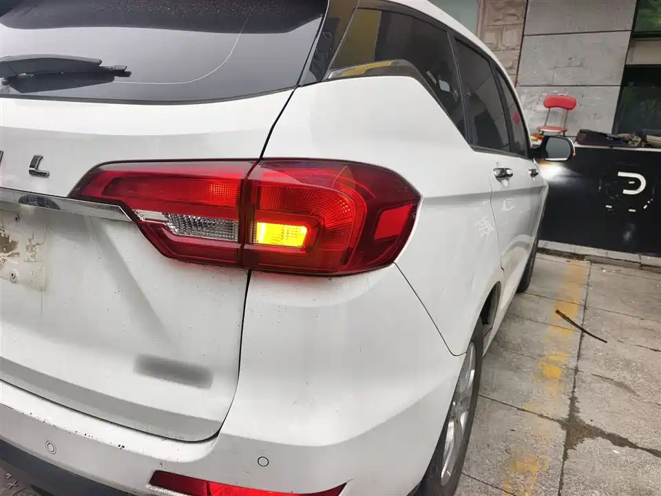Haval M6