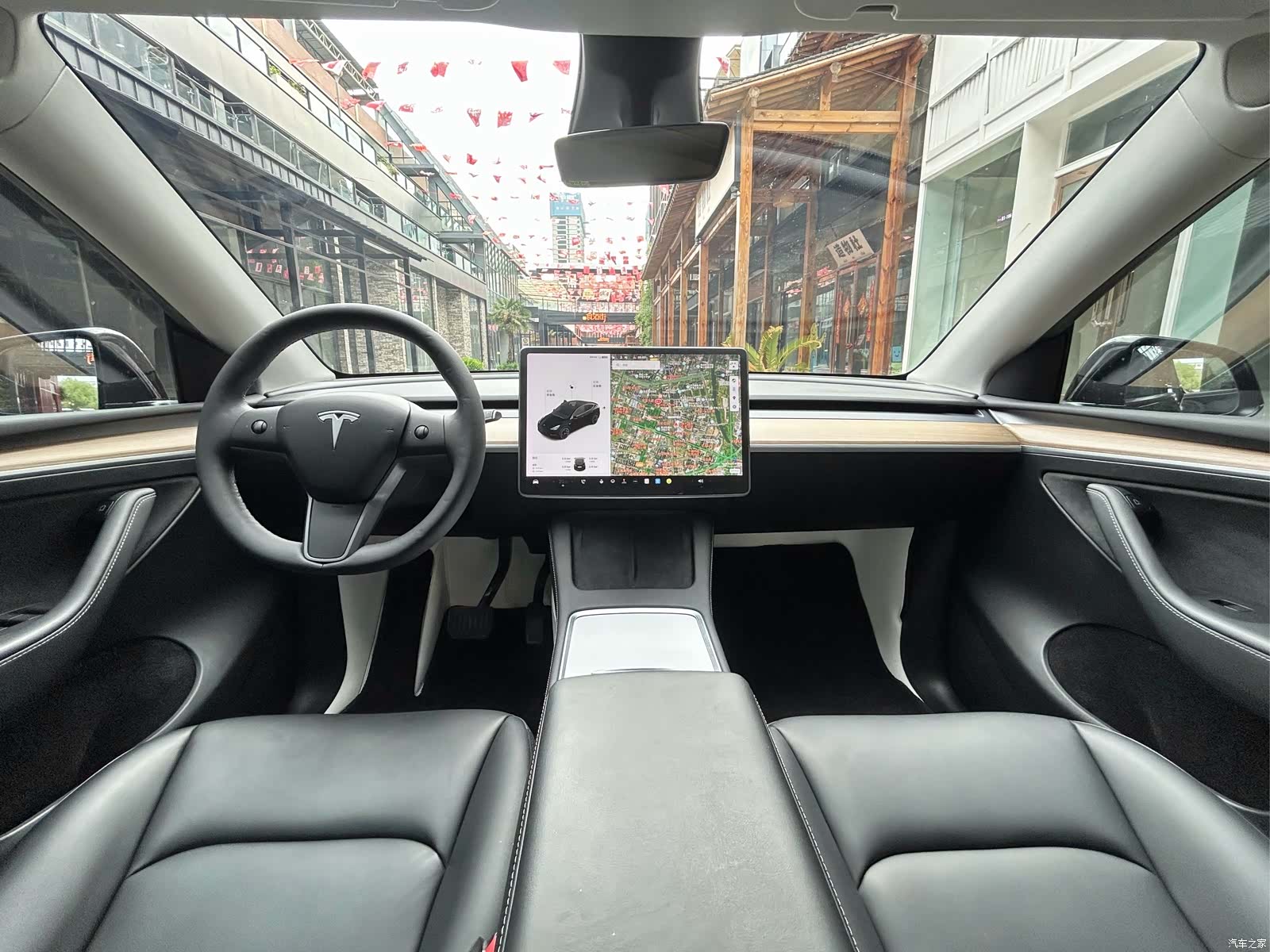 Tesla Model Y, 2021 все фото