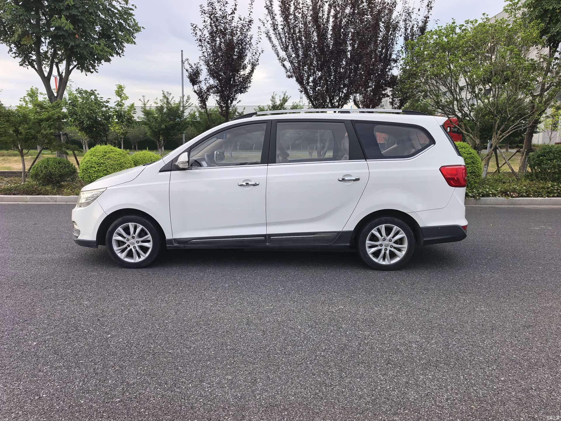 Wuling 730, 2015 11