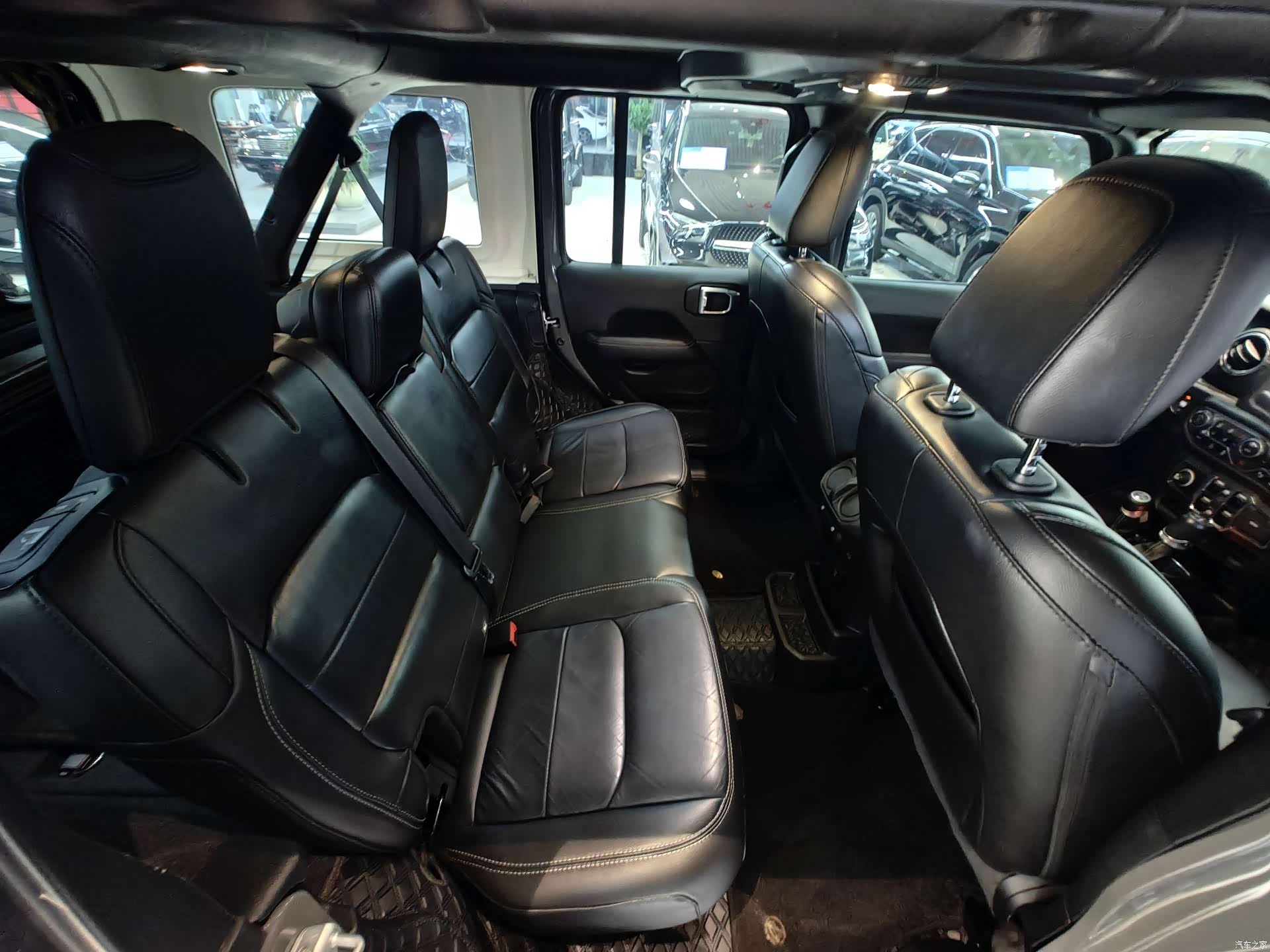 Jeep Wrangler, 2021 10