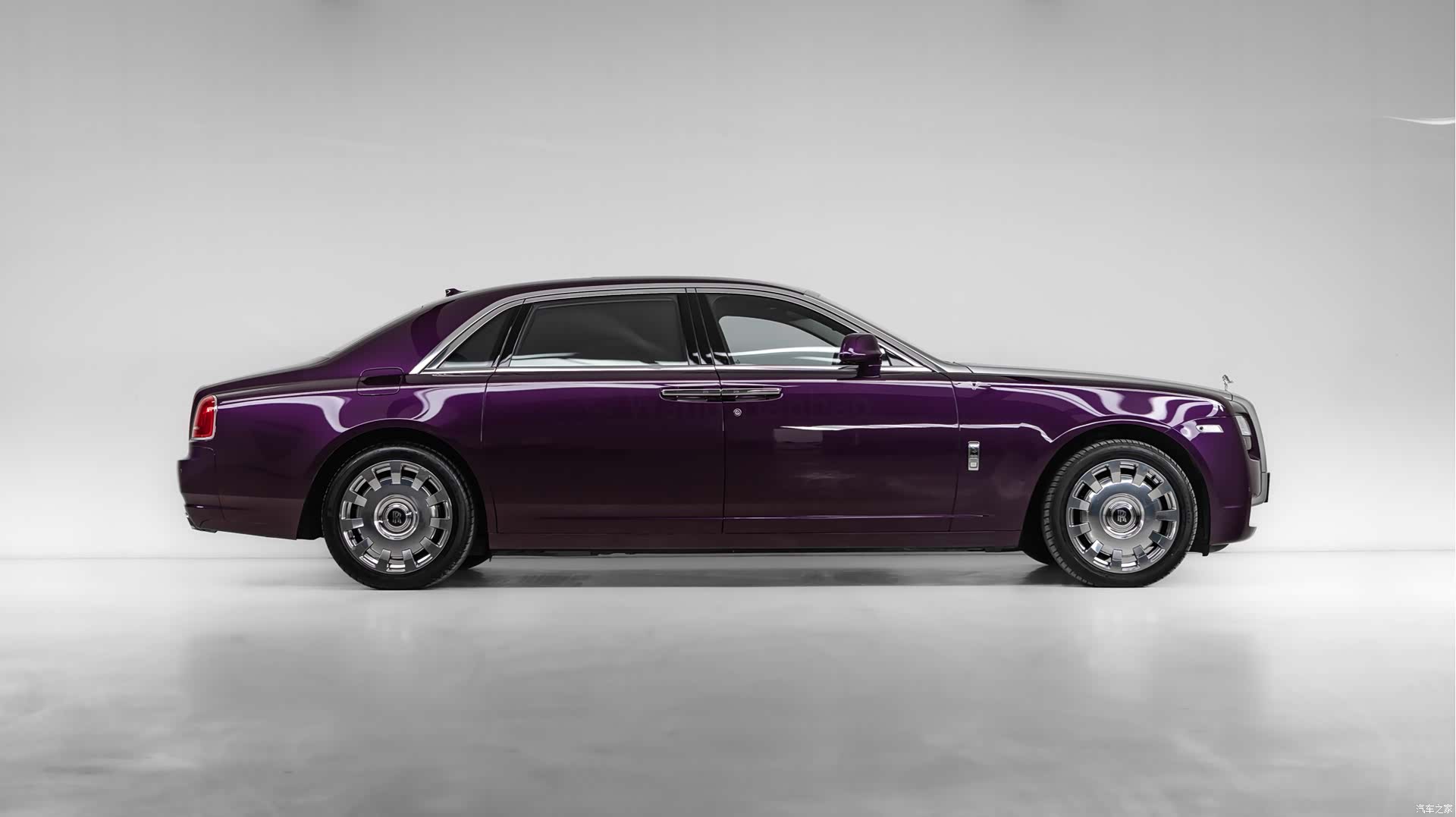 Rolls-Royce Ghost, 2015 7