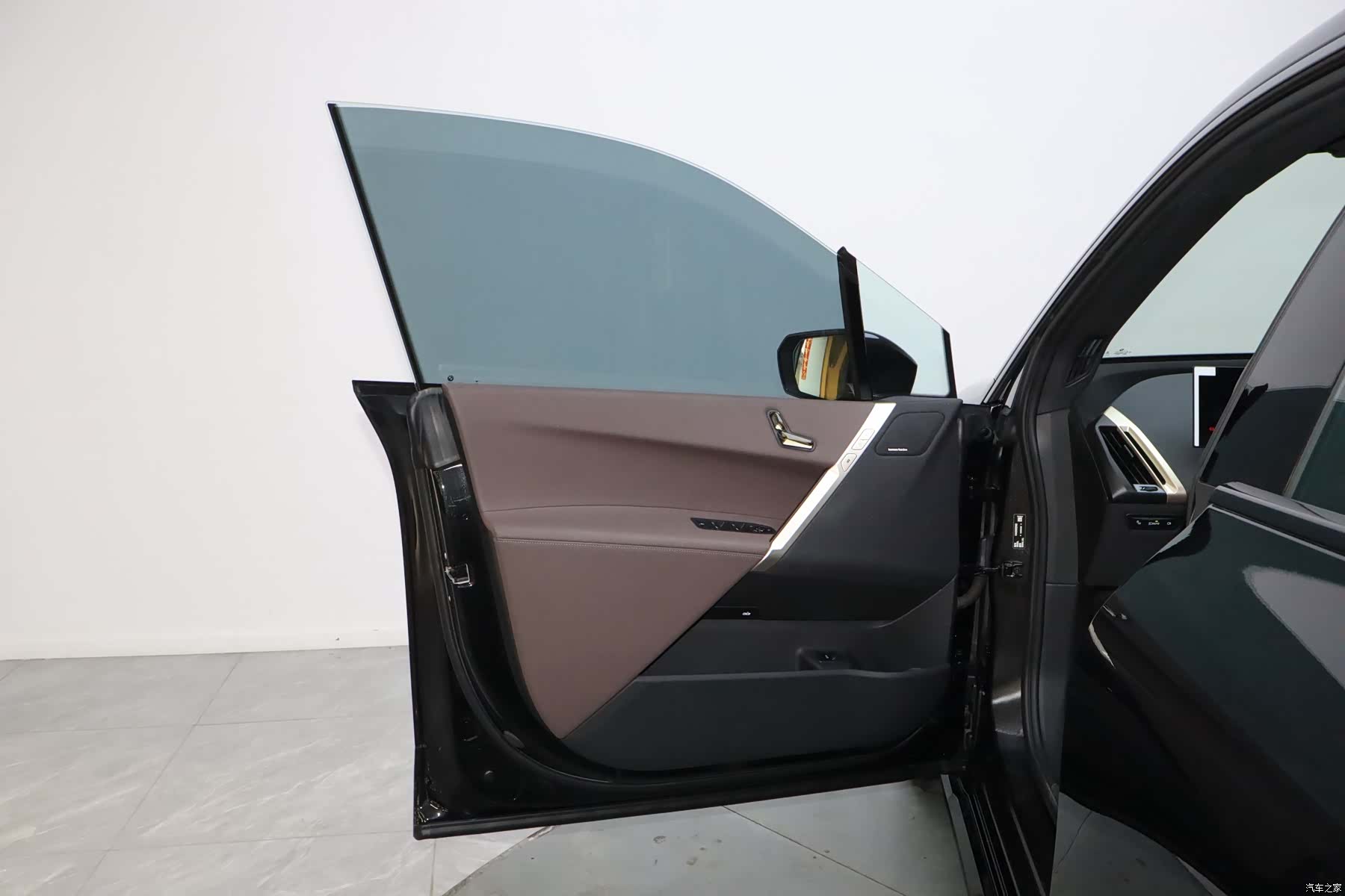 BMW iX, 2023 14