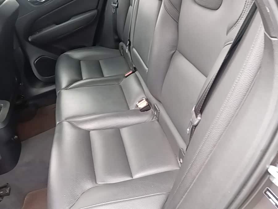 Volvo XC60 2019, фото 13