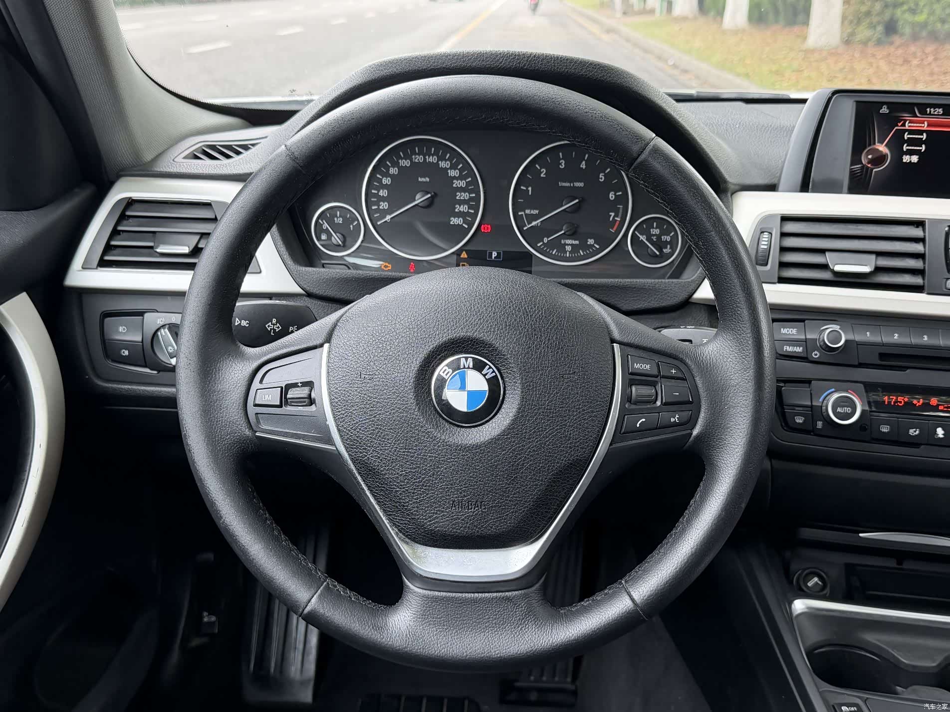 BMW 3 Series, 2015 10