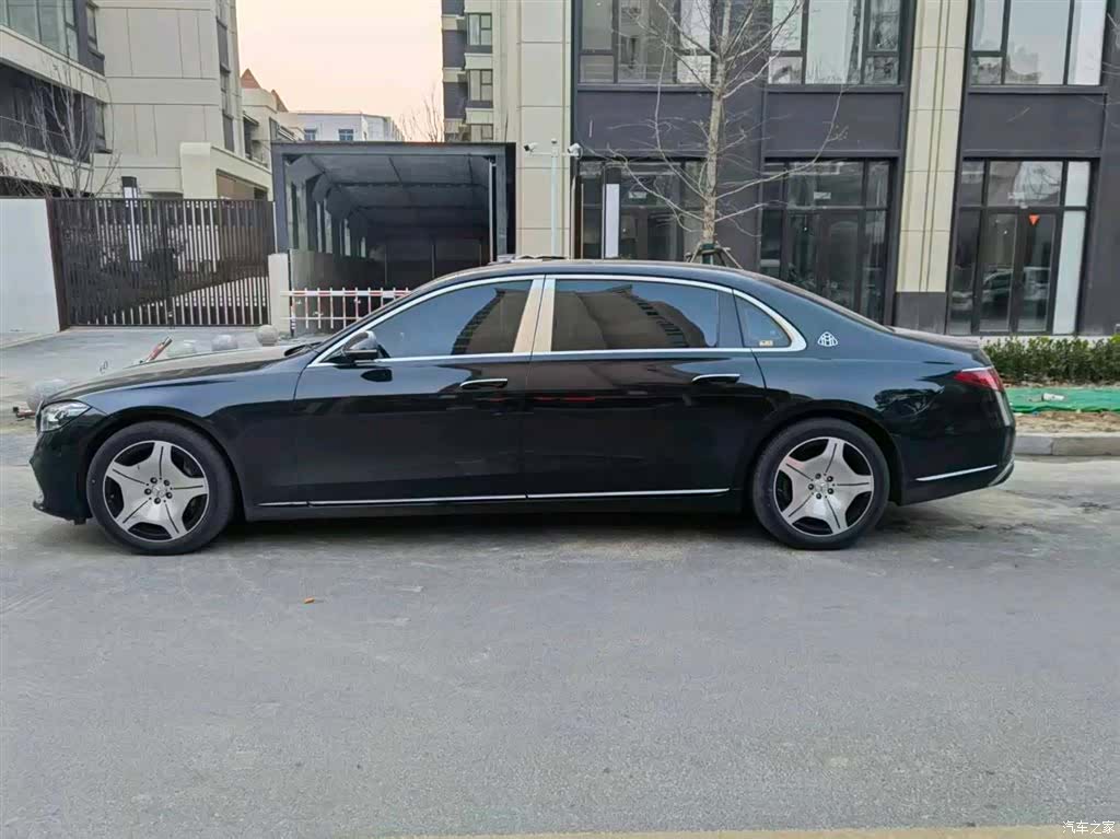 Maybach S-Class, 2023 3