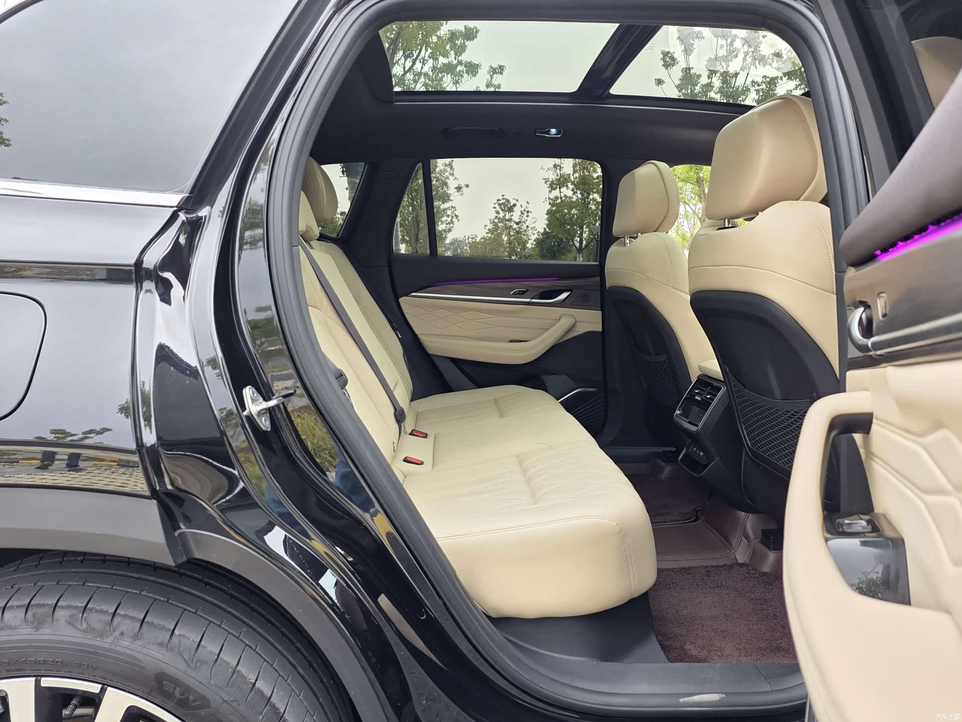 Geely Xingyue L, 2025 11