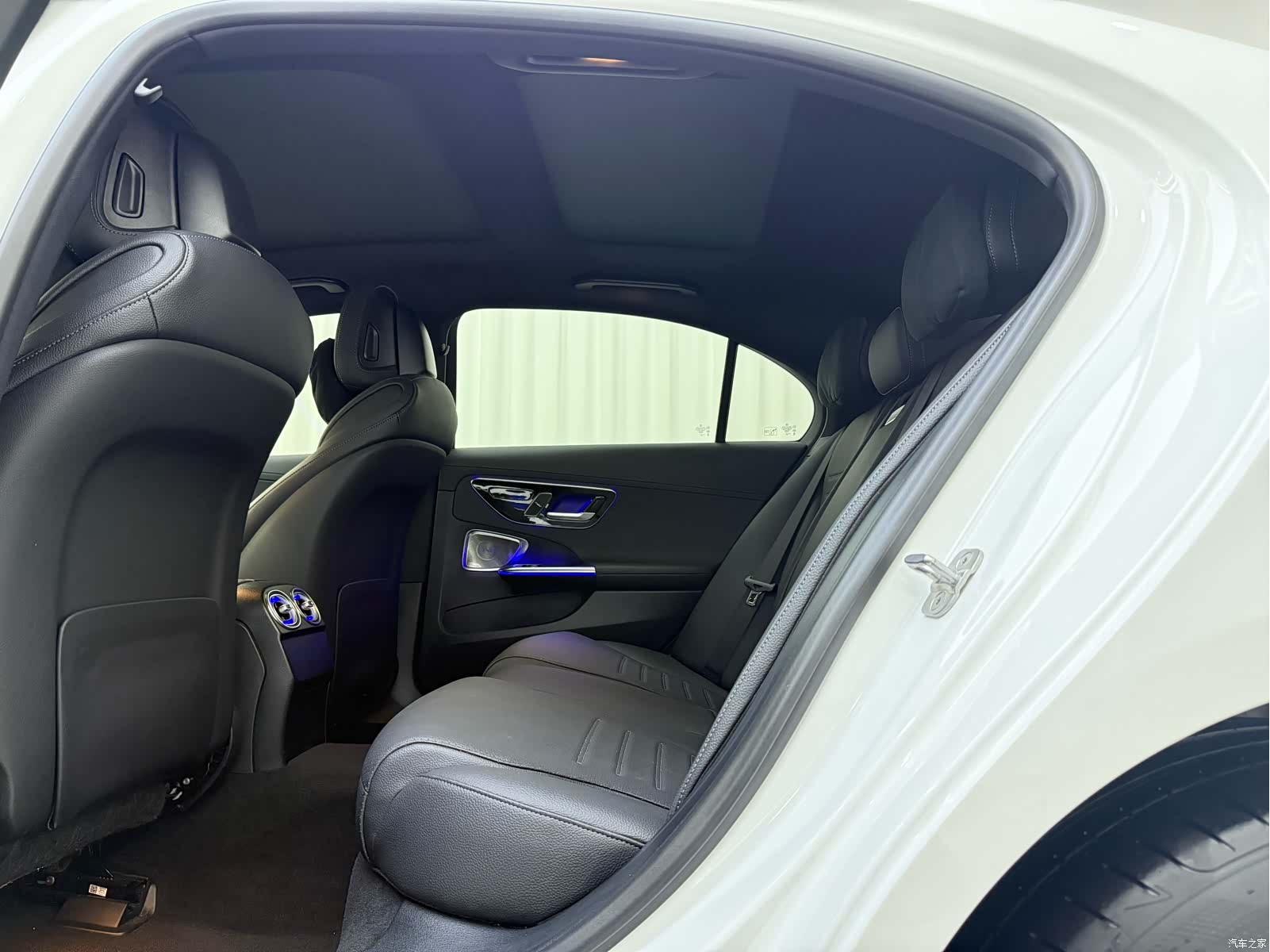 Mercedes-Benz C-Class, 2024 все фото