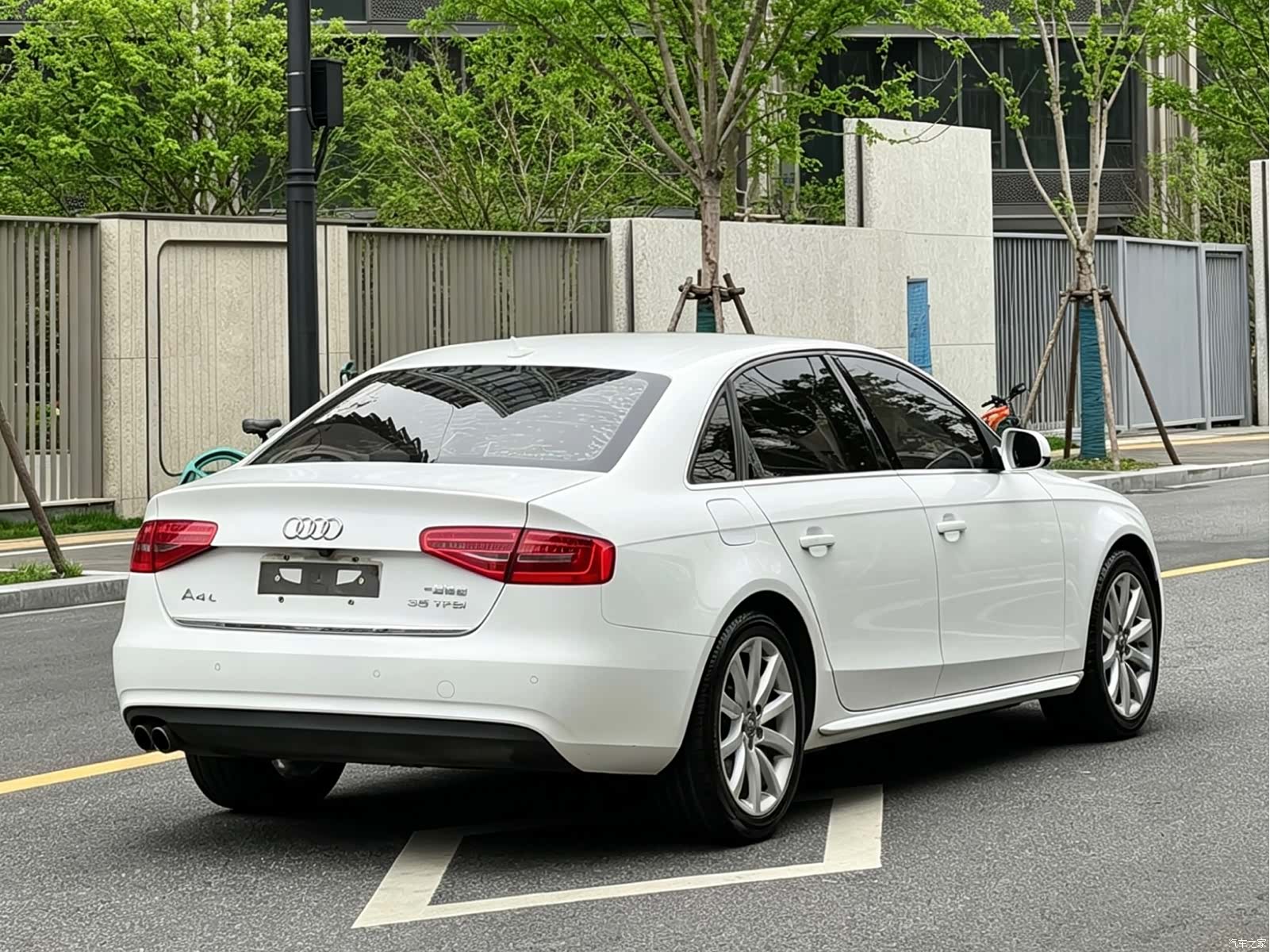 Audi A4L, 2015 9