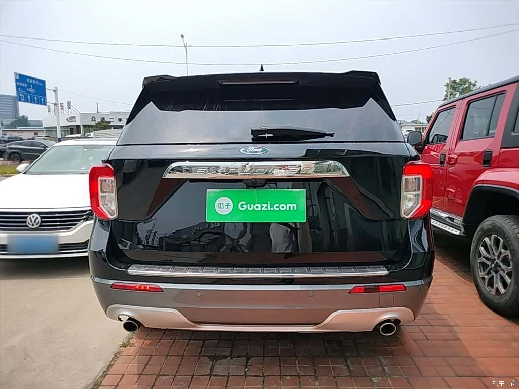 Ford Explorer, 2022 6